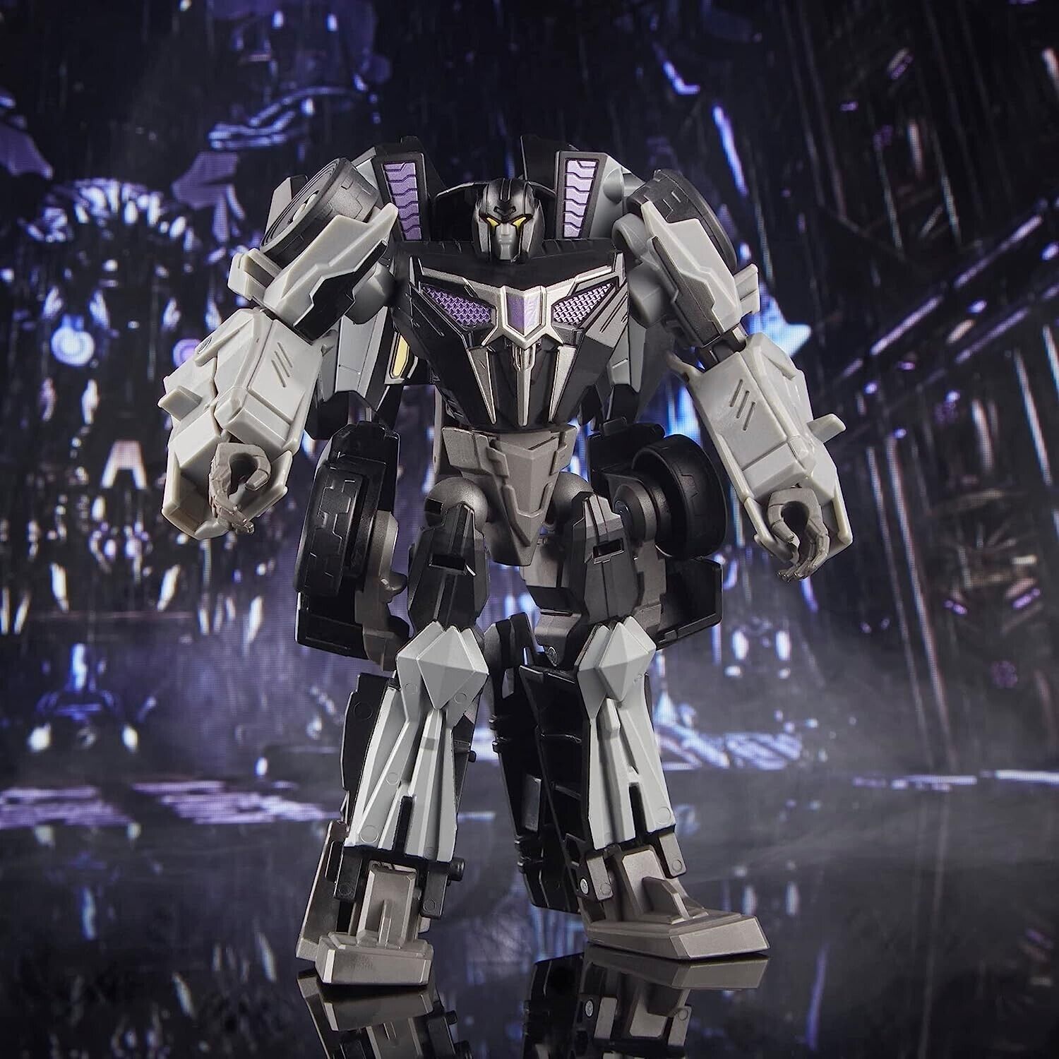 Barricade SS+02 - Transformers Studio Series WFC - Deluxe Class - Hasbro Toys