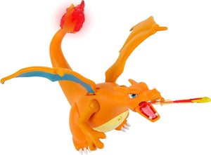 Pokémon PKW2731 Deluxe Feature Includes 6 Interactive Charizard Plus 2-inch