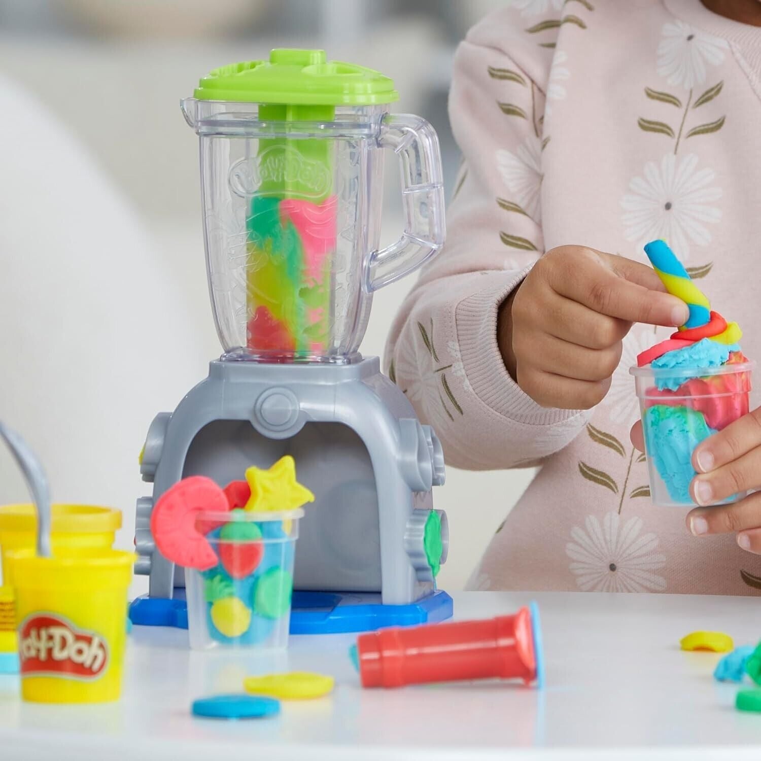 Play-Doh Swirlin Smoothies Toy Blender Playset, Play Kitchen Appliance