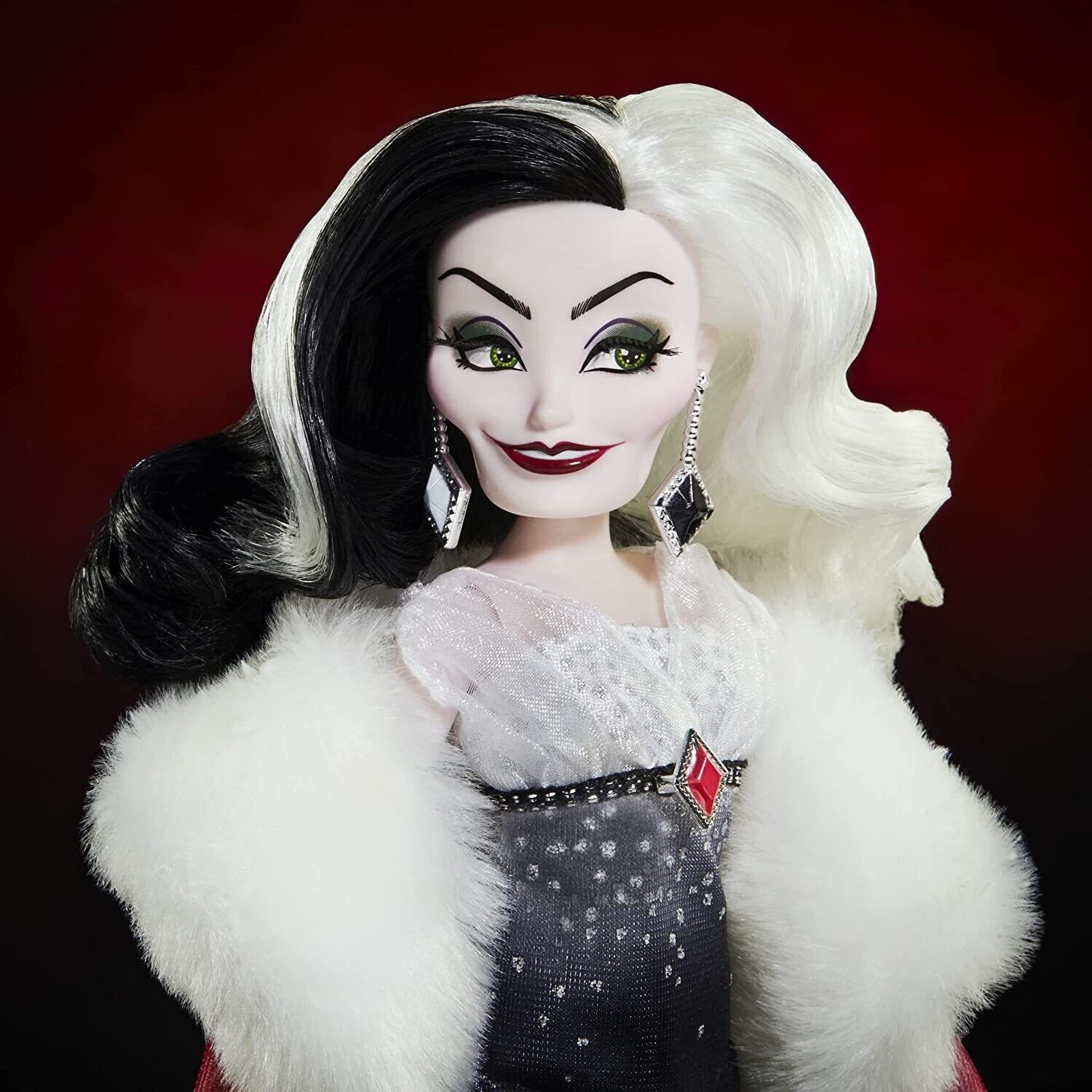 New Disney Villains Style Series Cruella De Vil Fashion Doll