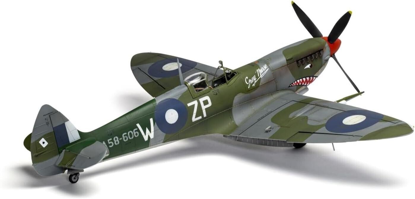 Airfix X17002 1/24 Australia Supermarine Spitfire Mk.8 Plastic Model